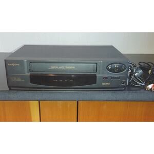 Broksonic VHSA-6687CCTC VCR Player Tested Cleaned Works No Remote Cords included